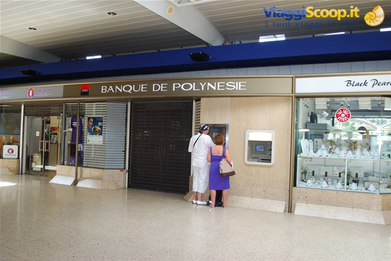 Banca e Uff Postale in aereoporto a Tahiti