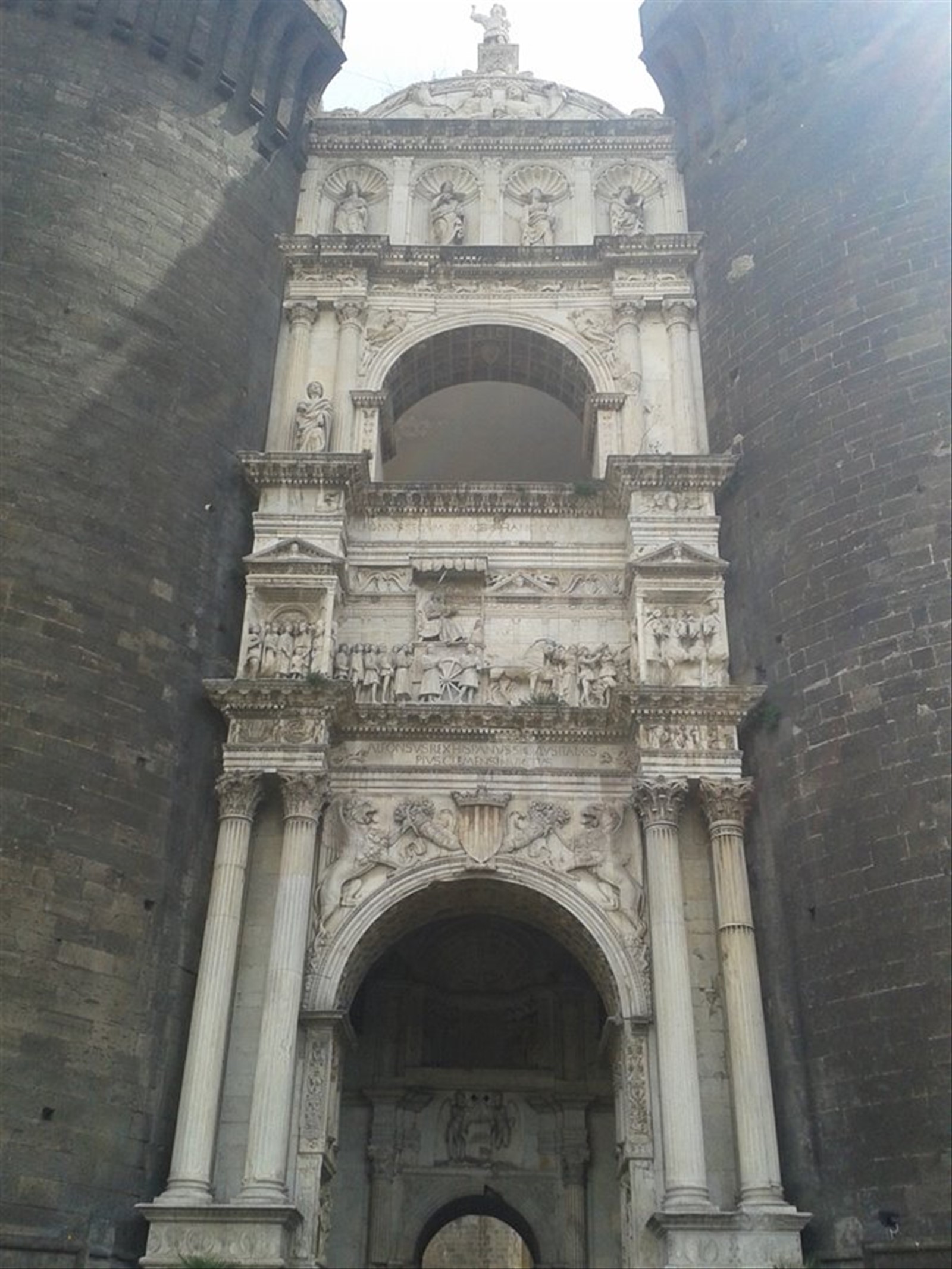 NAPOLI - Maschio Angioino