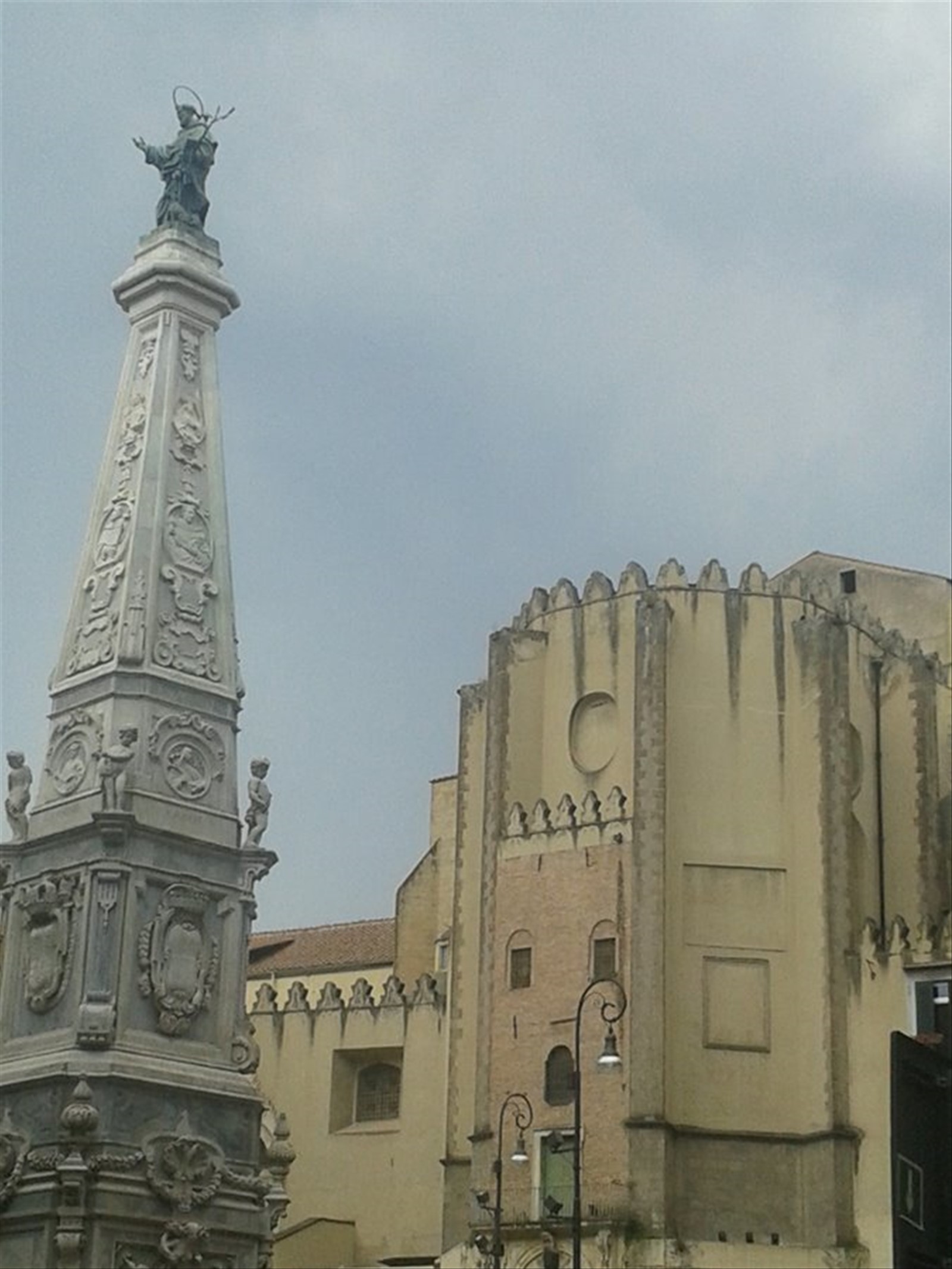 NAPOLI - Piazza S. Domenico Maggiore