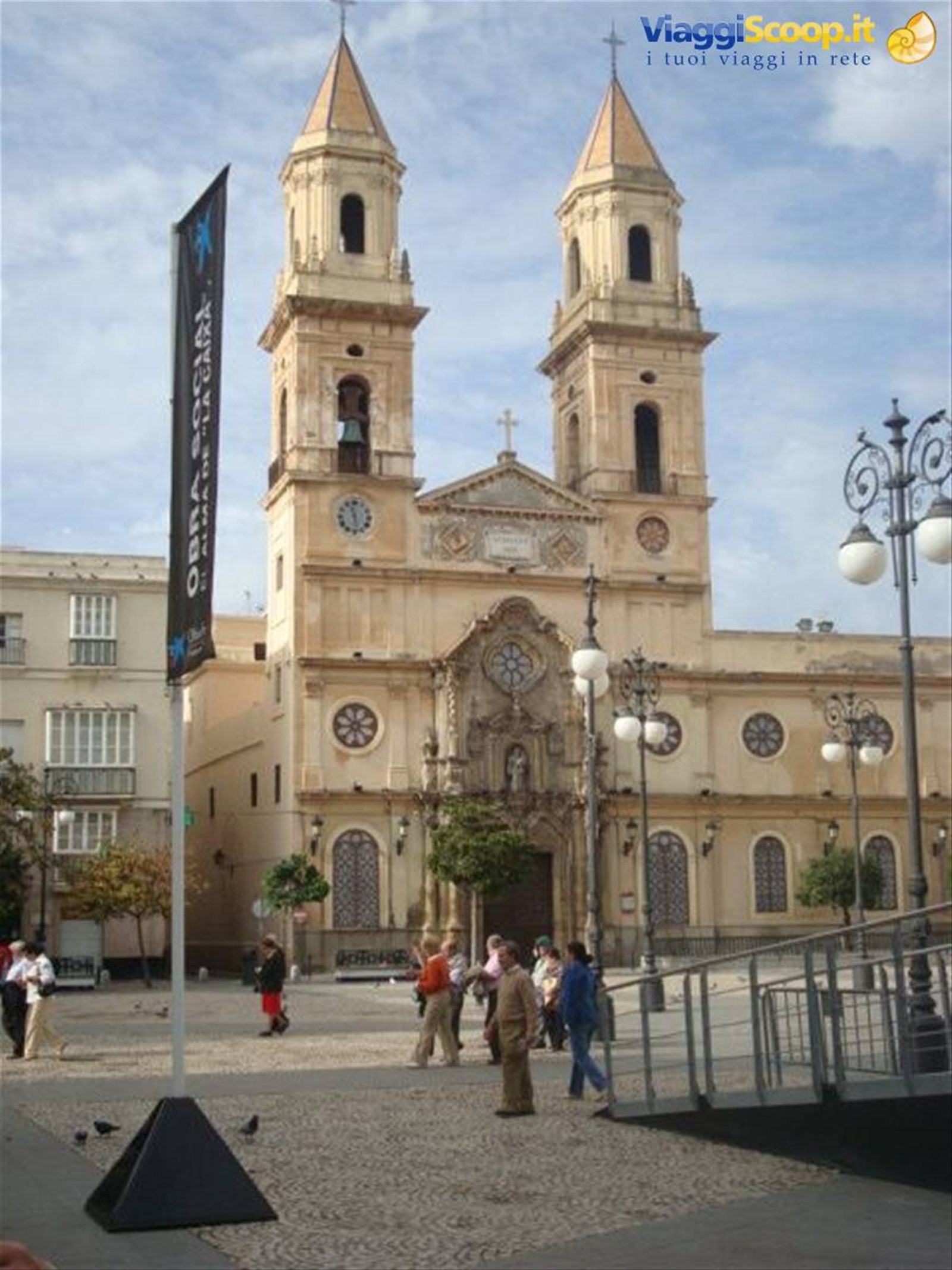 cadice plaza s.antonio