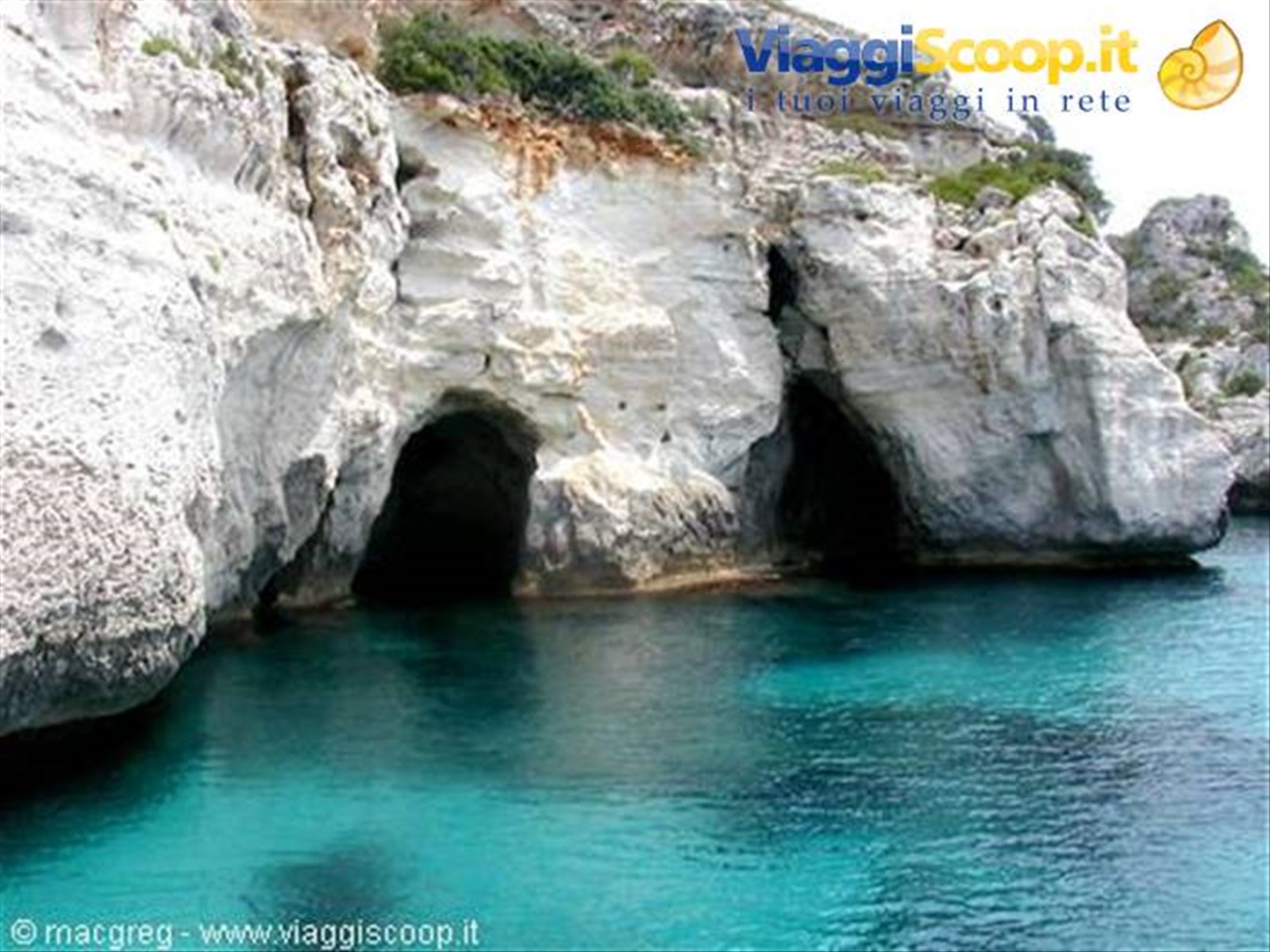 Costa vicino alla spiaggia di Macarella