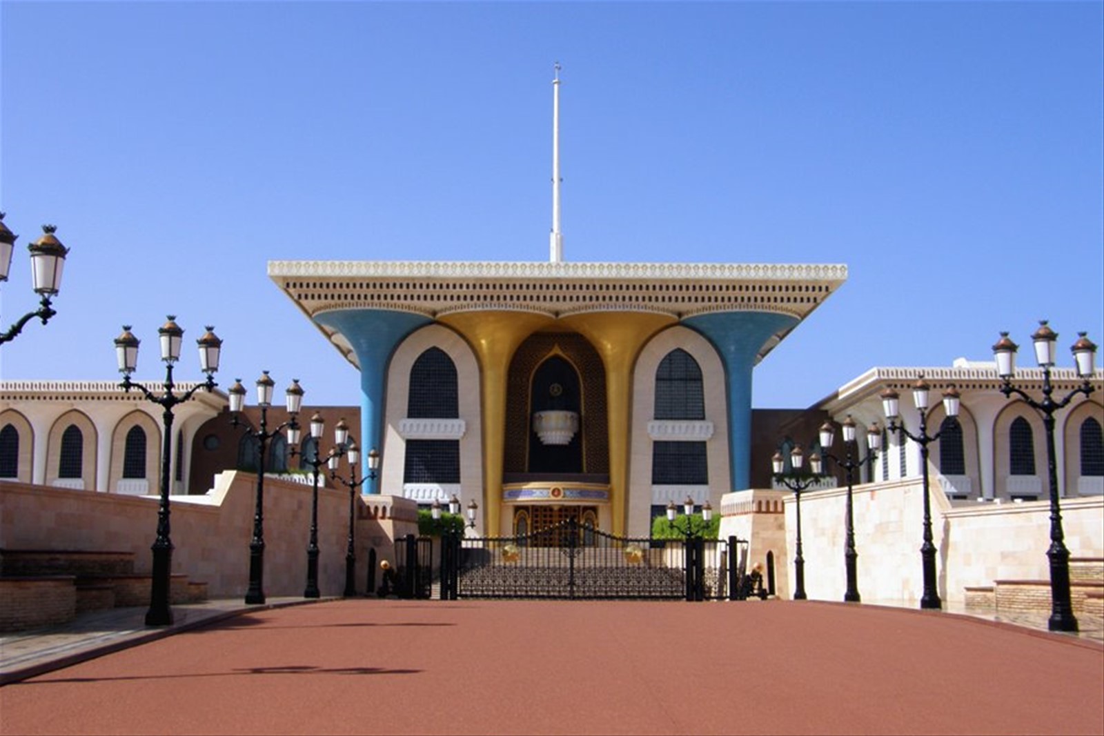 Muscat - Sultan Palace