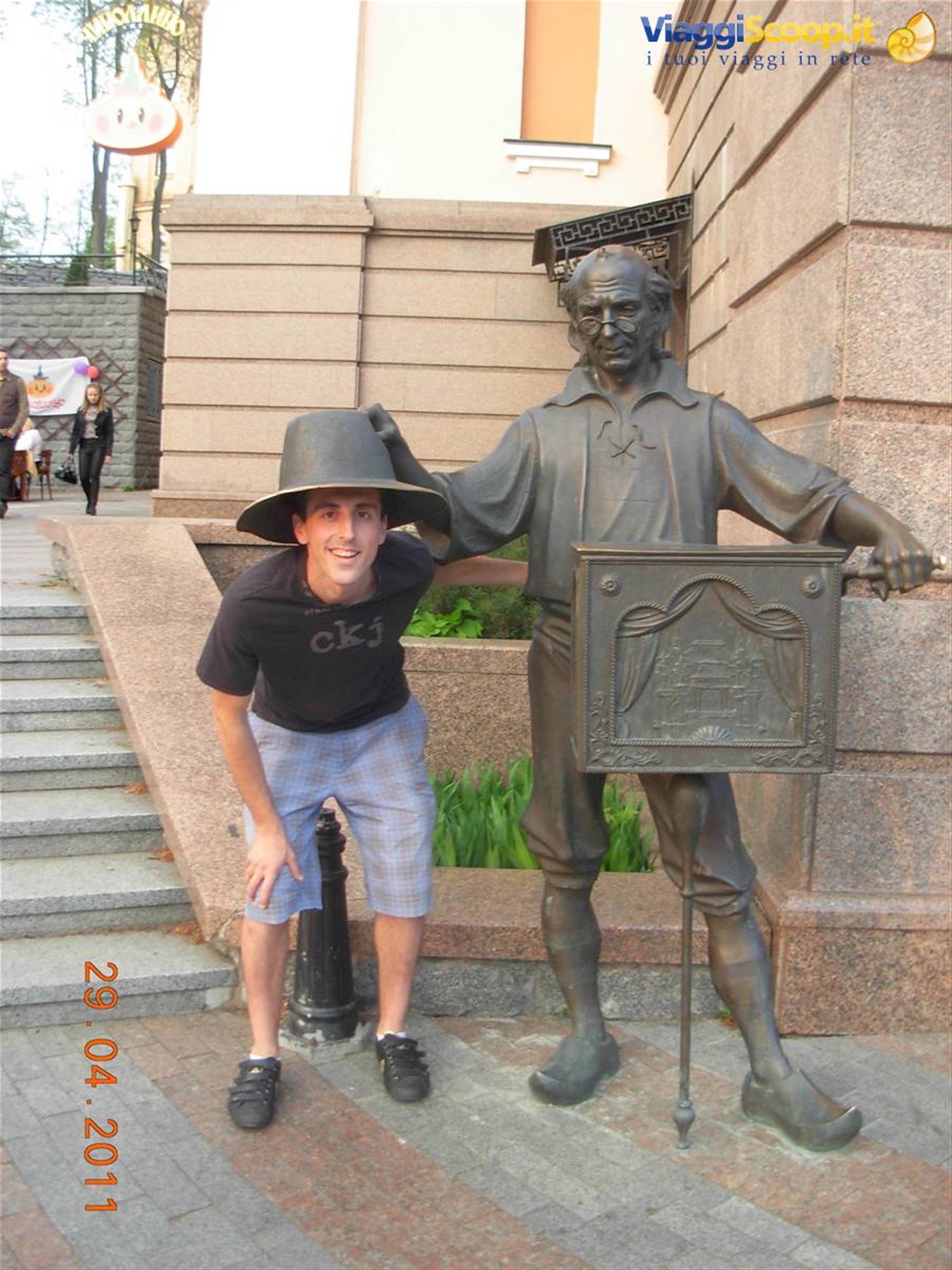 con un amico!