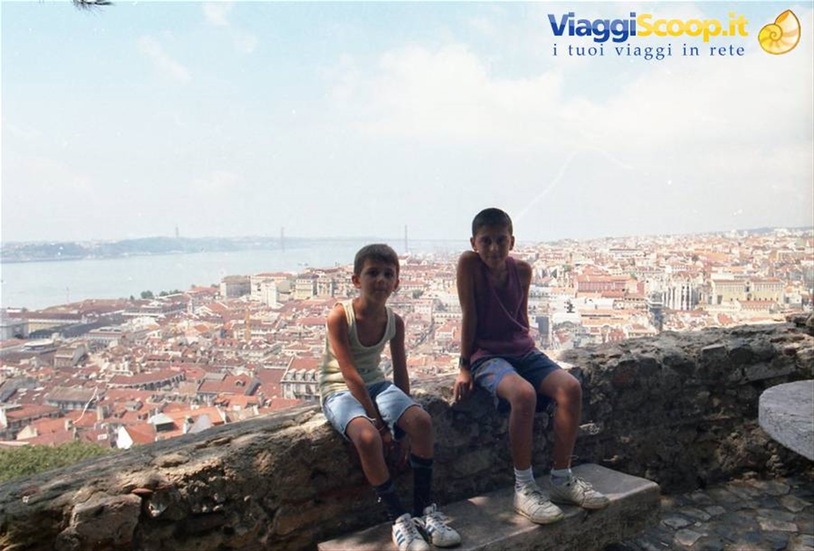 Lisbona - panorama della città e del ponte 25 aprile