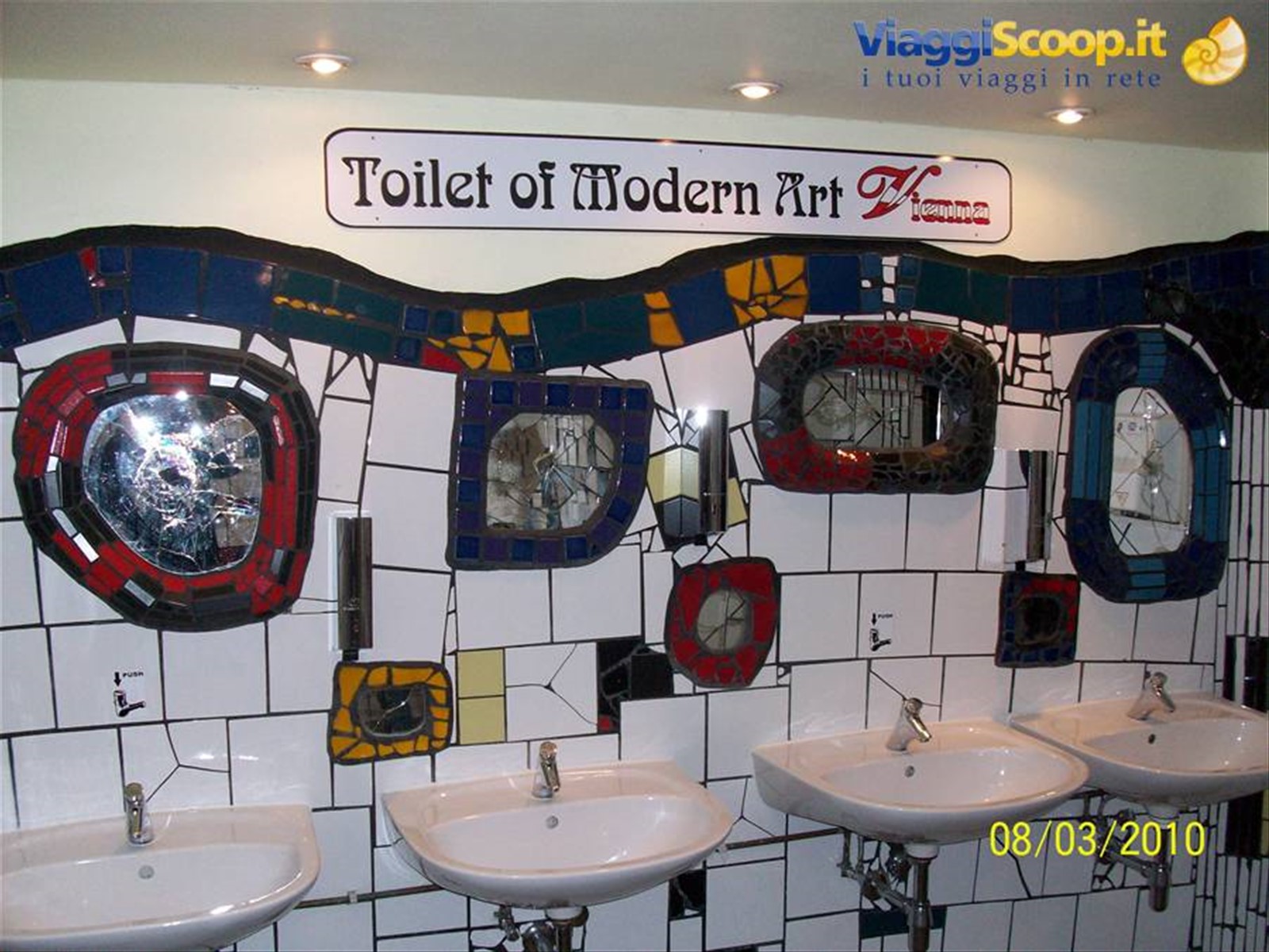 Vienna - Hundertwasserhaus bagni