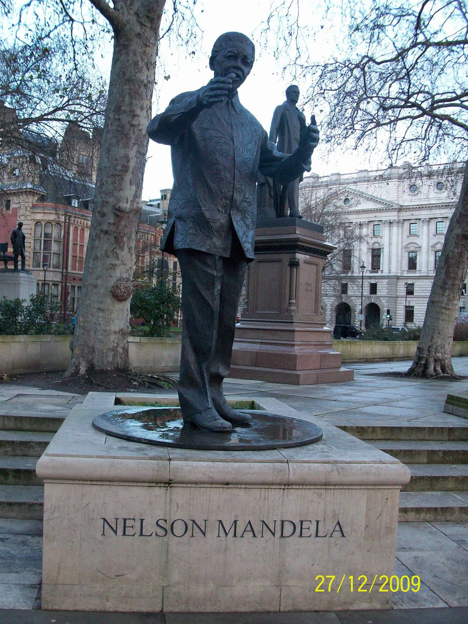 Londra - statua di Nelson Mandela