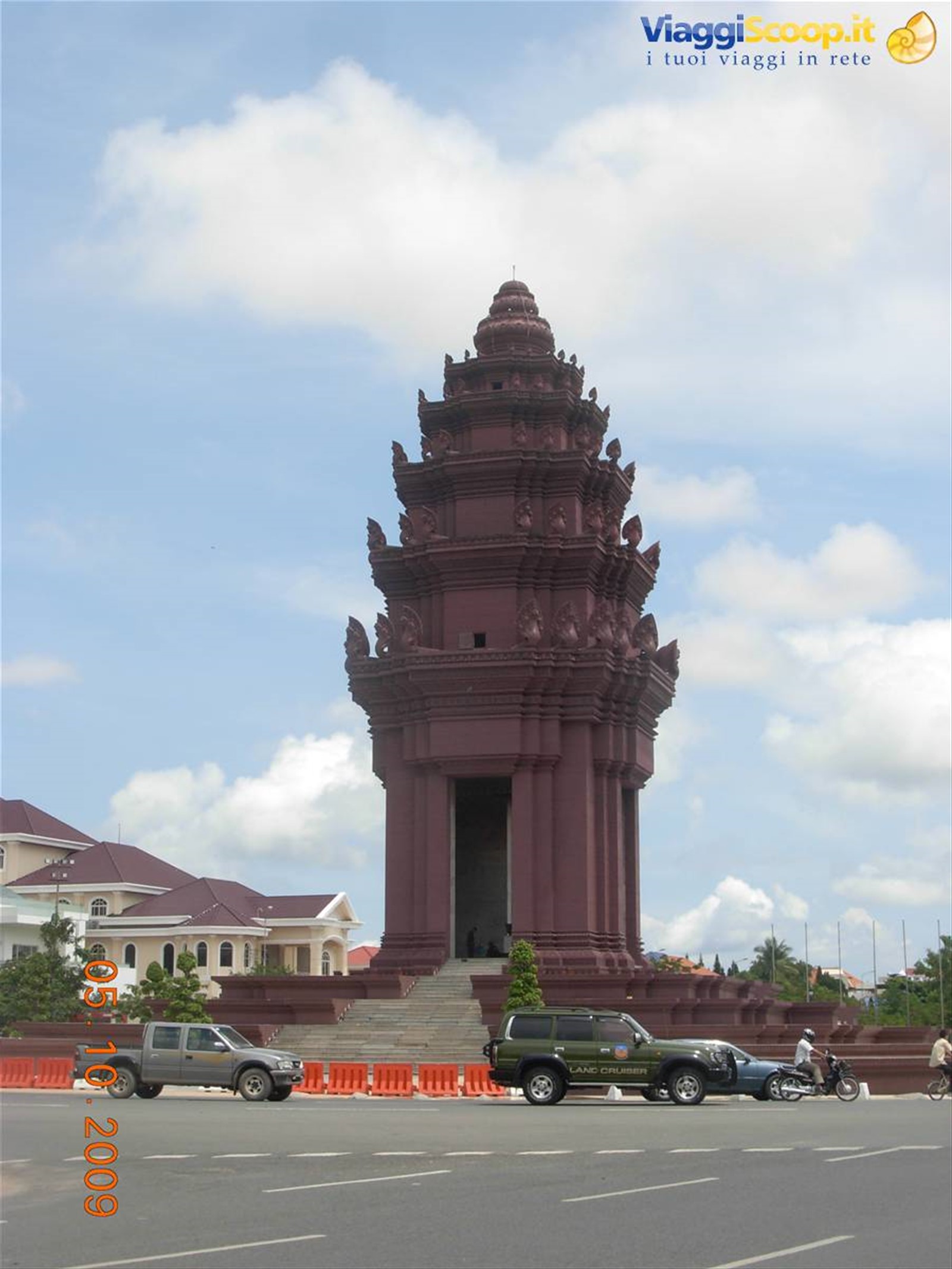 Phnom Penh - monumento indipendenza