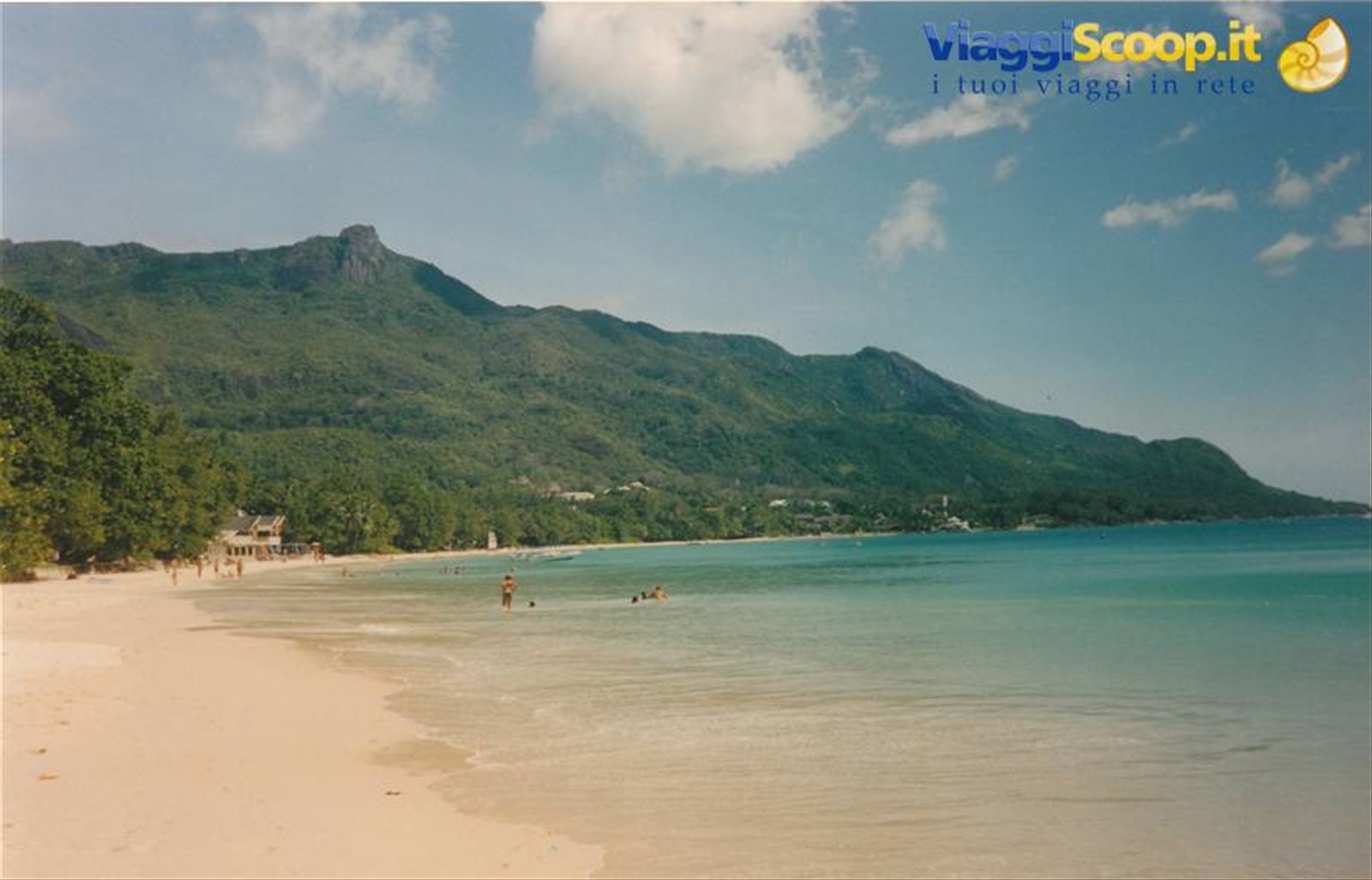 Mahè, spiaggia di Beau Vallon