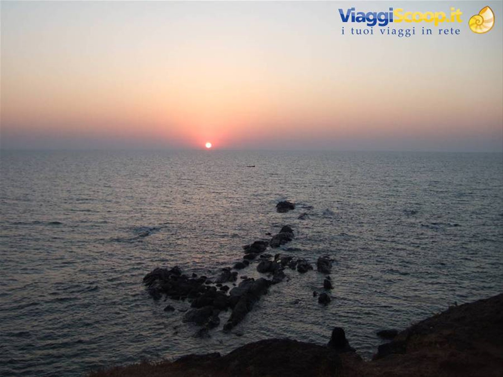 tramonto dalla spiaggia di Vogator