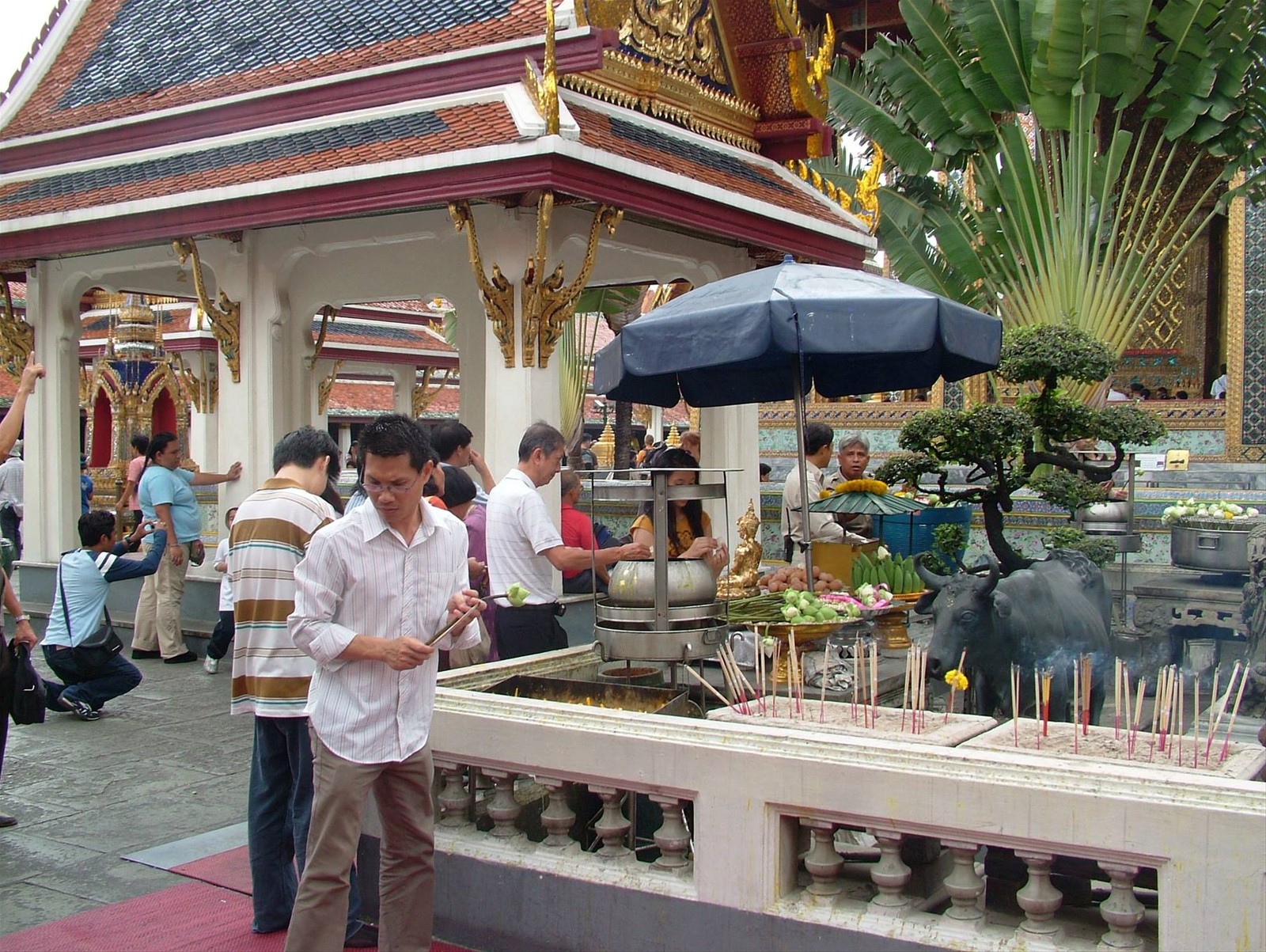 devoti buddisti