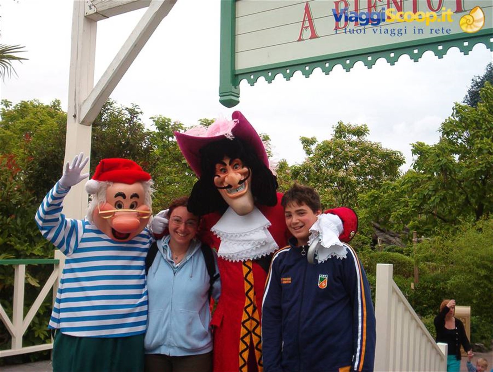 i miei figli con capitan uncino e spugna