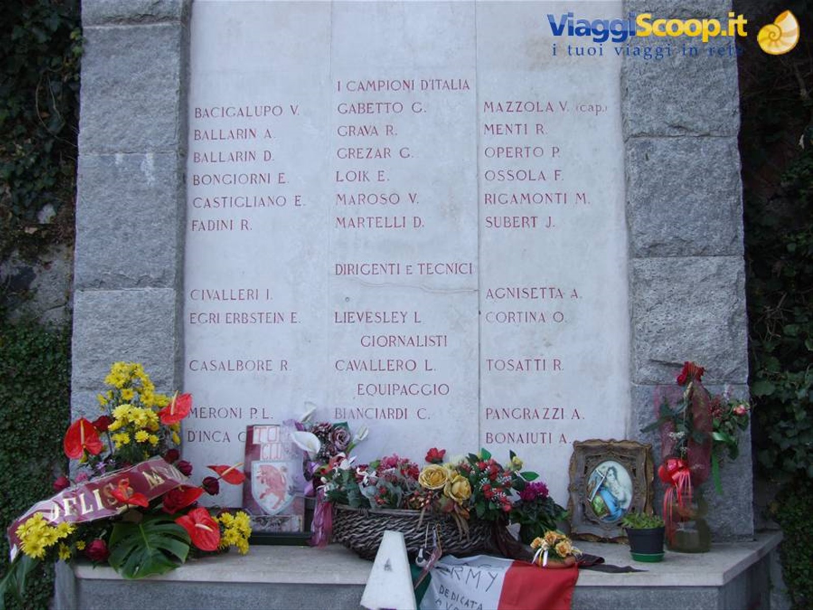 Lapide del Grande Torino in memoria delle vittime della Tragedia di Superga del 4 Maggio 1949