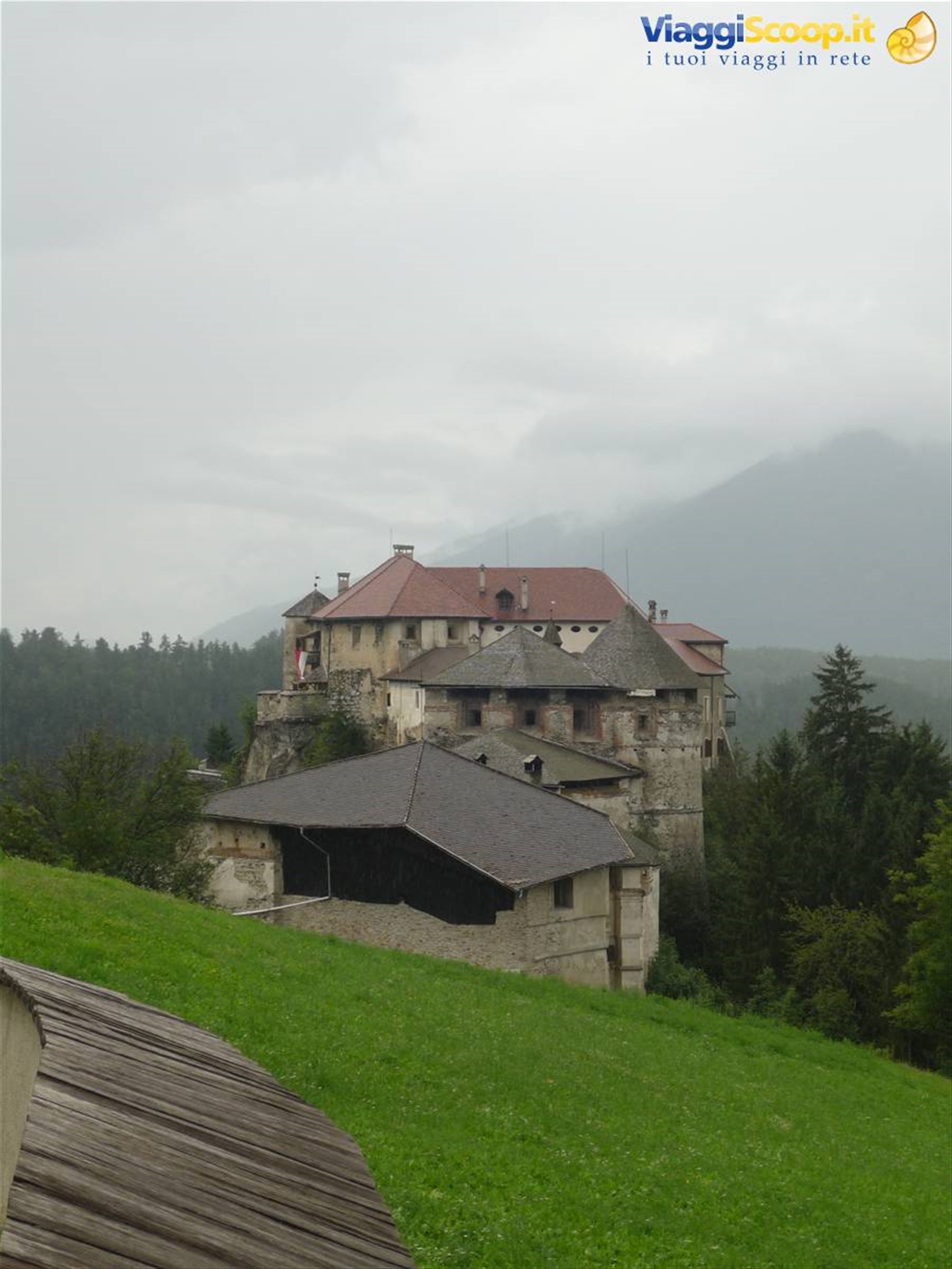 CASTELLO DI RODENGO