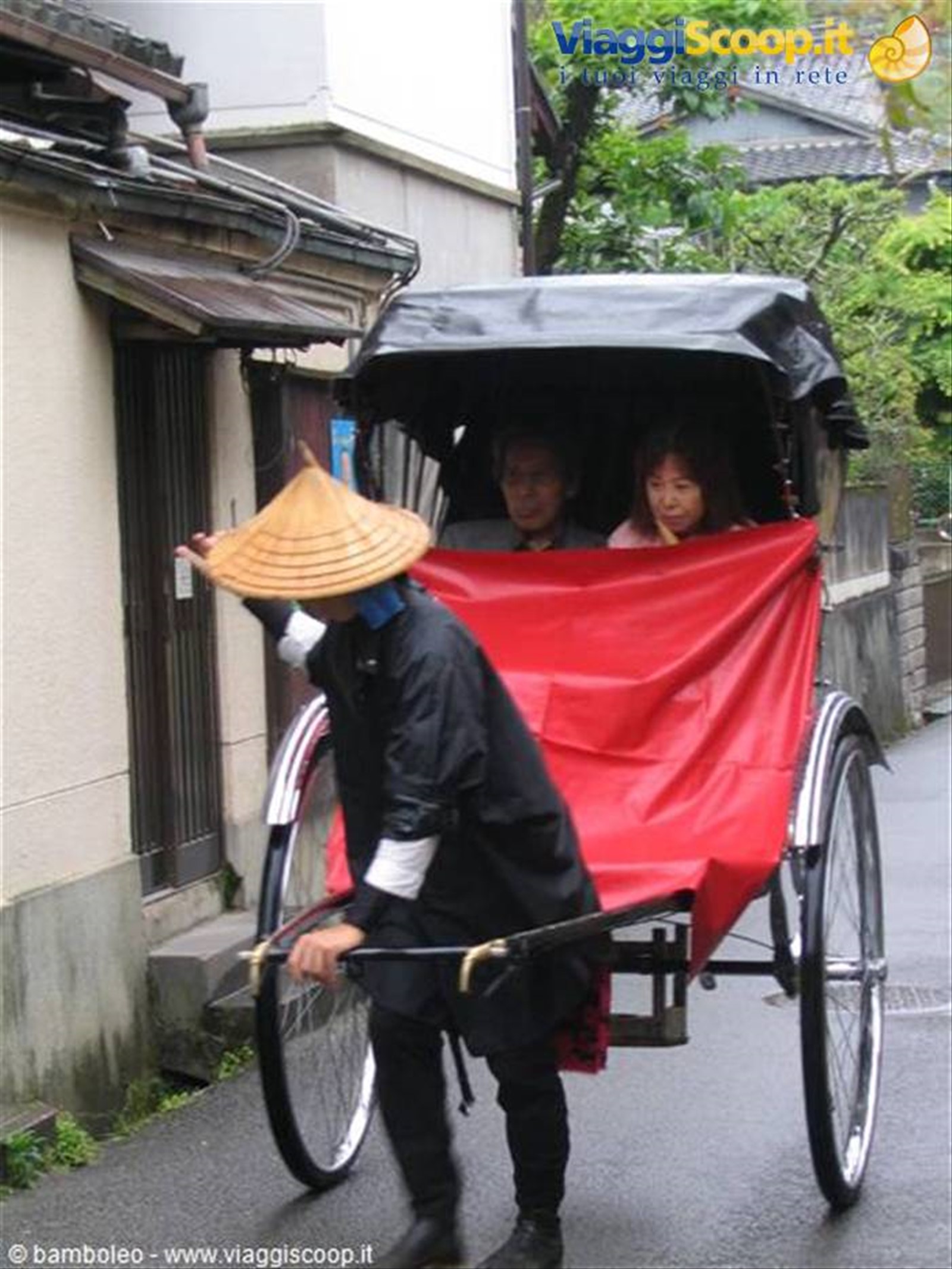 Taxi...