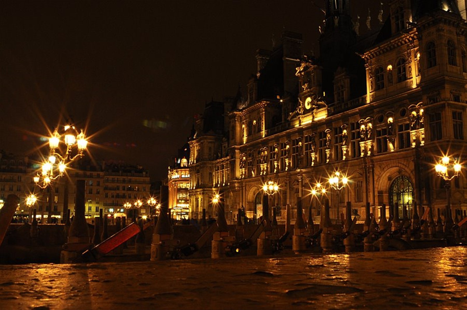 Hotel de la Ville