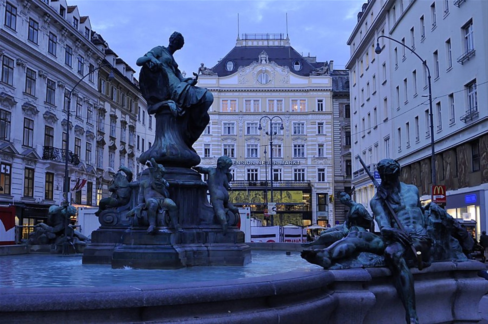 Fontana Donner Neuer Markt