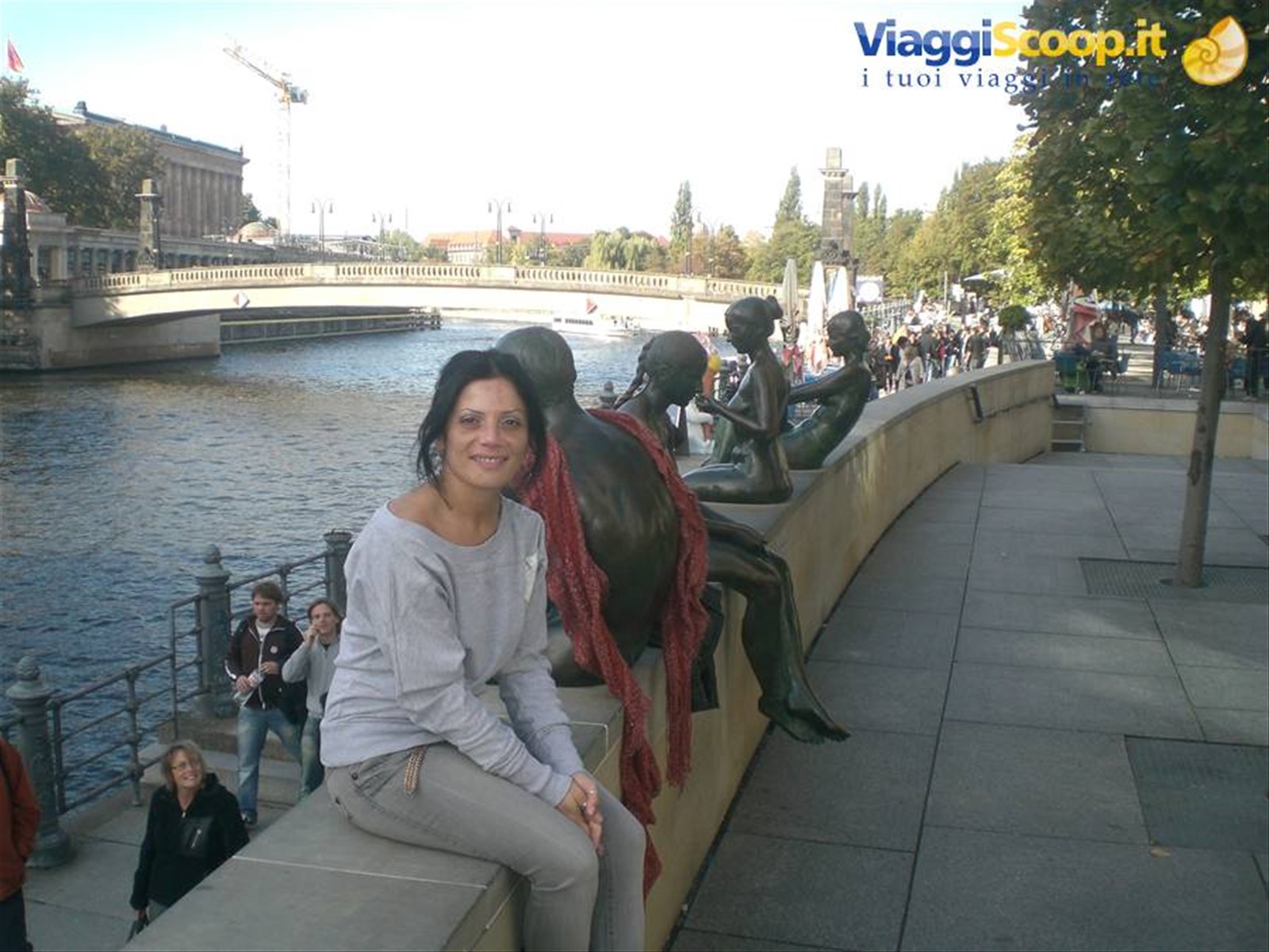 Statue di bronzo lugo la Sprea