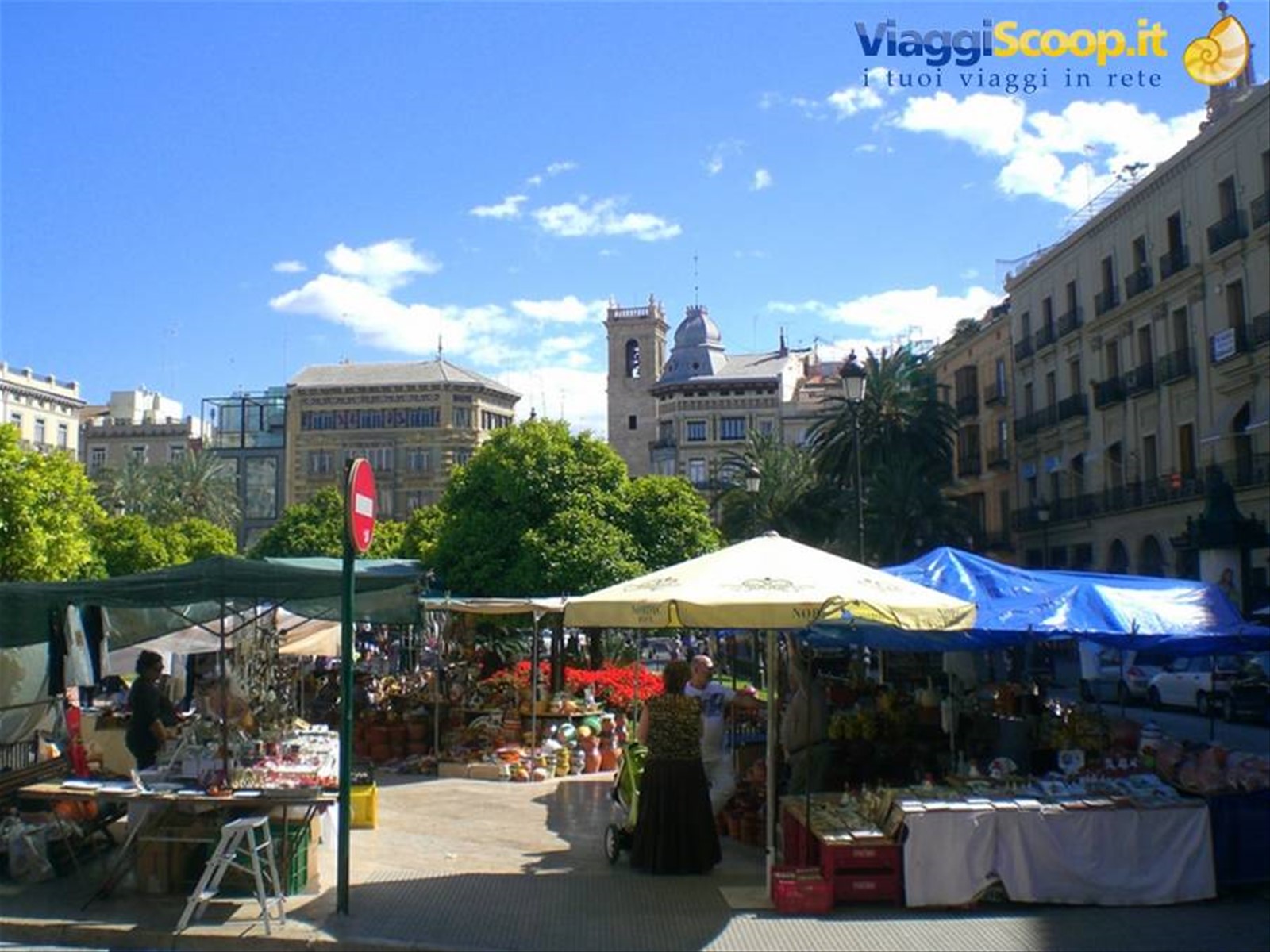 Piazza de la Reina
