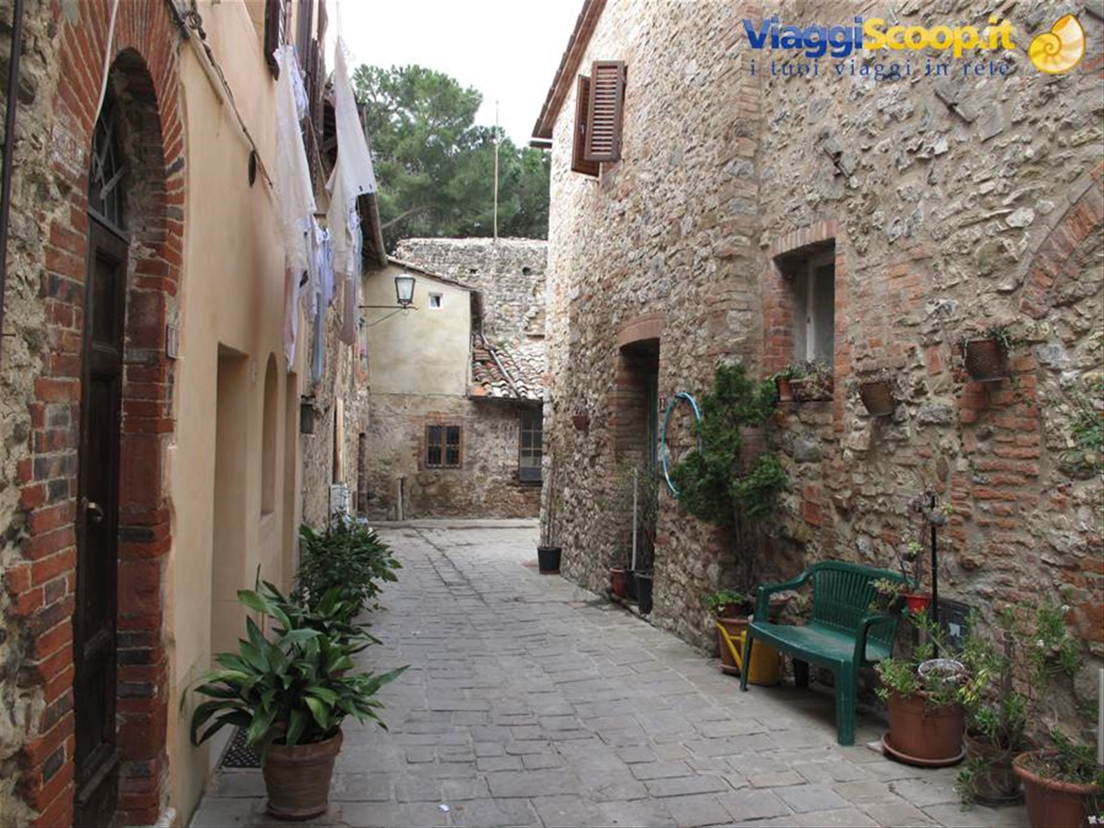 il borgo di San Gusmè
