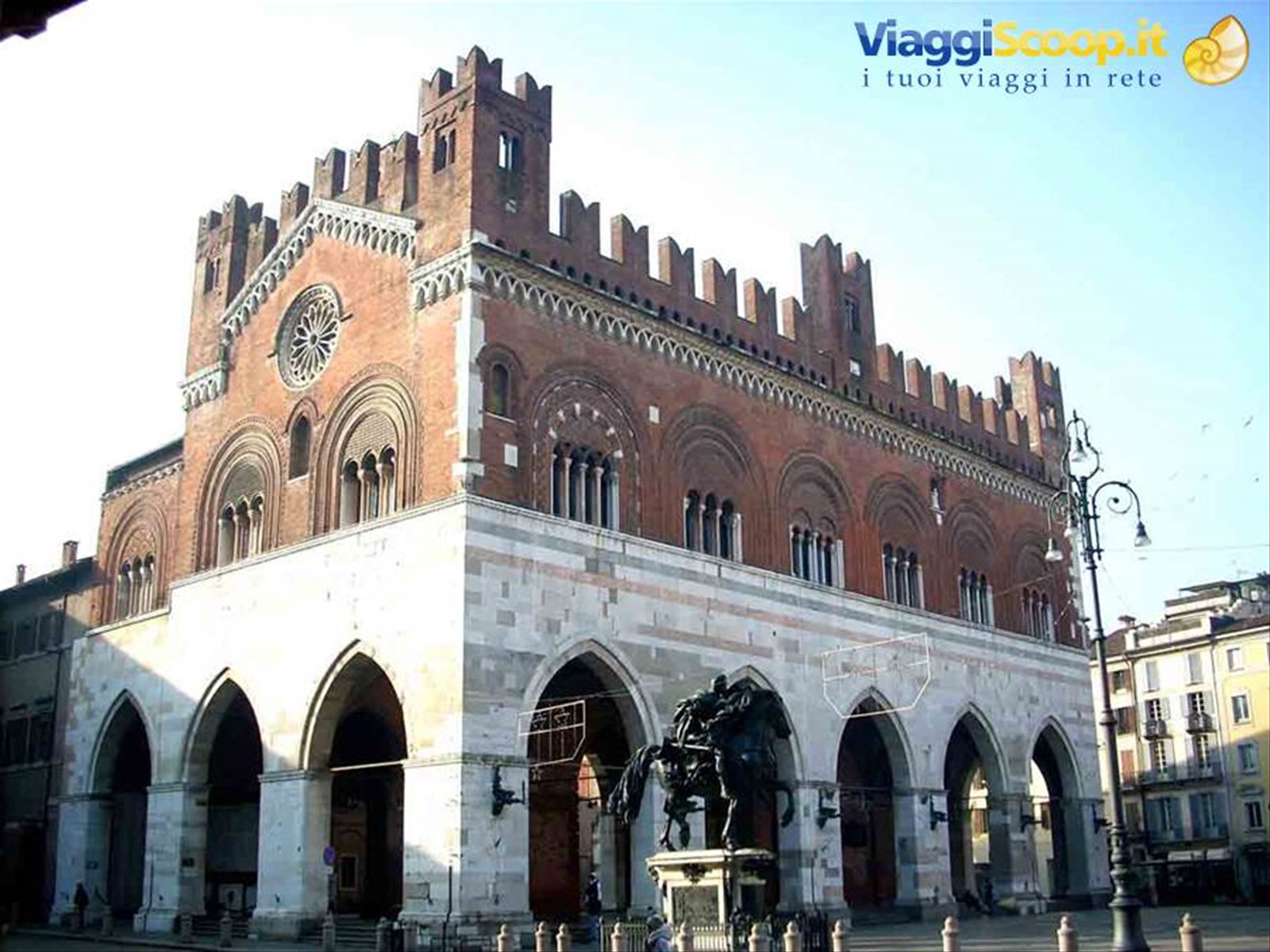Il Gotico, sede del Comune