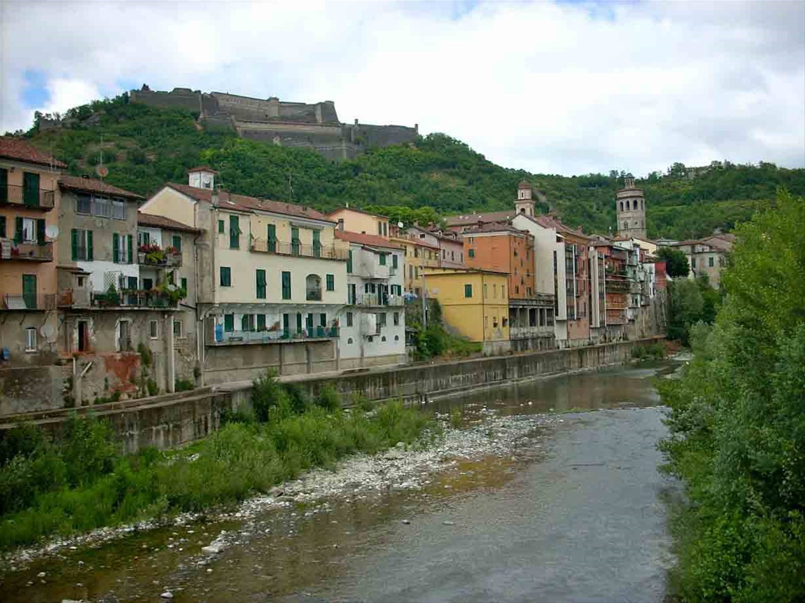 Veduta di Gavi