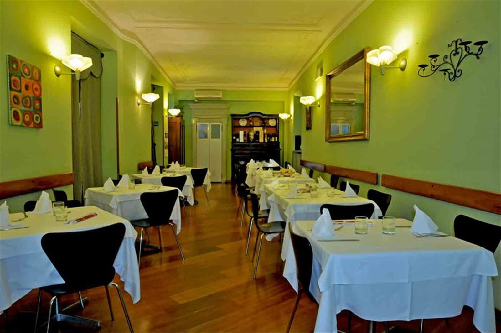 Nella sala dell'Hotel Ristorante Castello