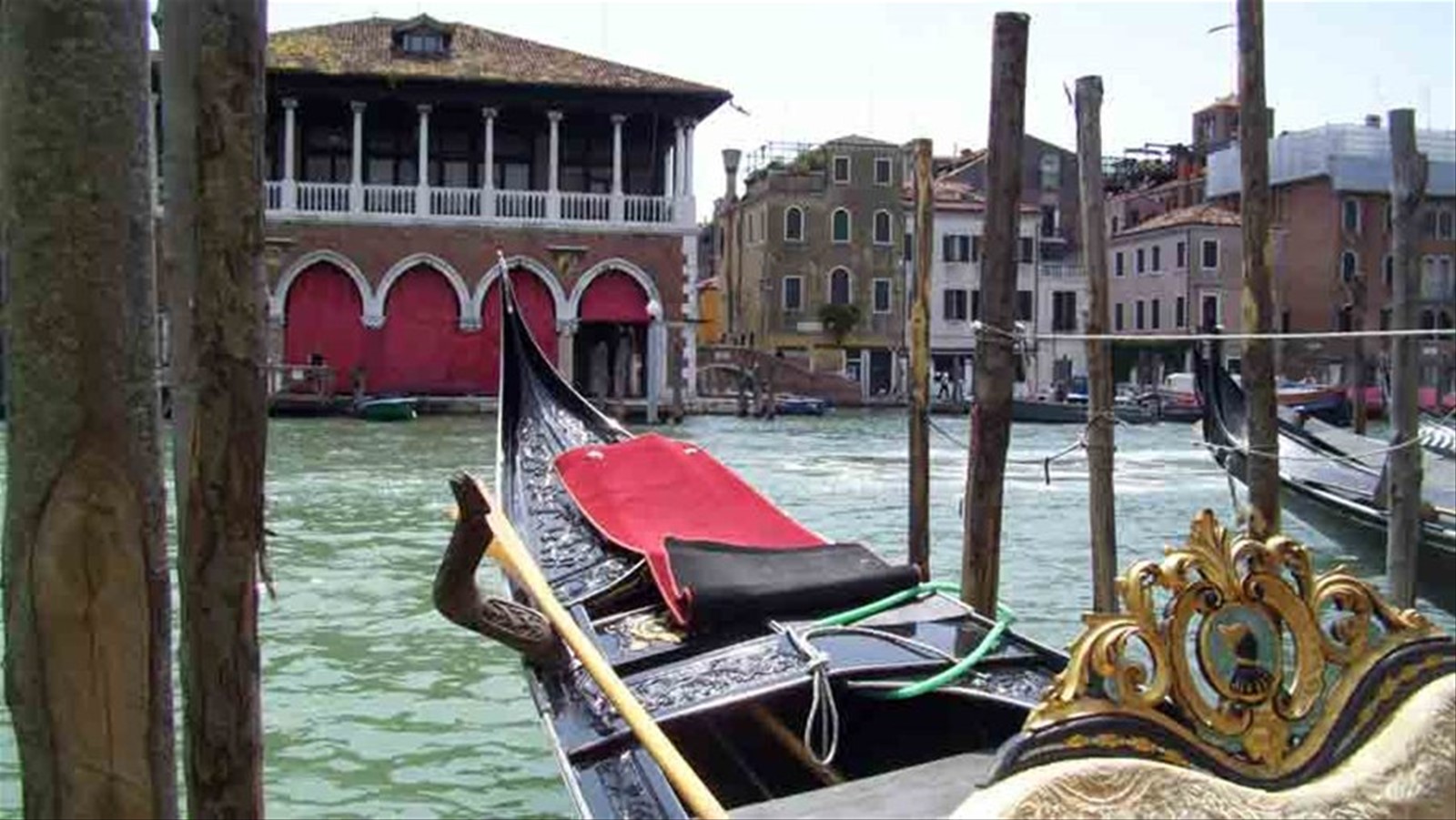 L'intramontabile fascino delle gondole veneziane