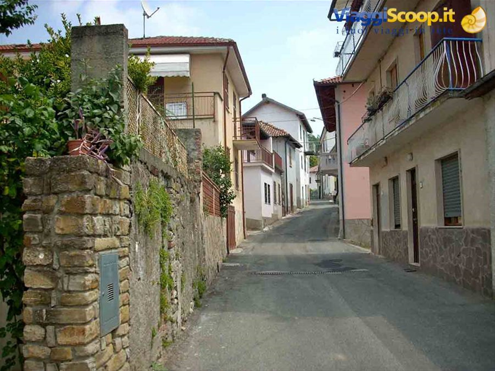Una strada di Grognardo
