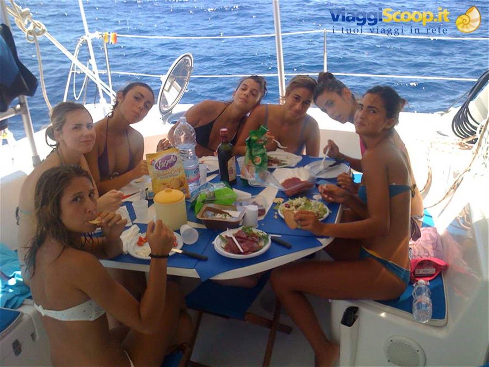 A bordo del catamarano si mangia alla grande. Il Belize 43 ha una super cucina...