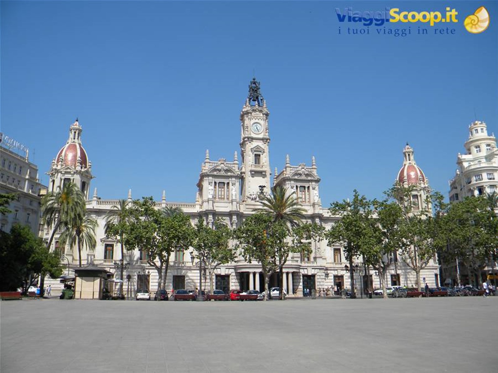 Manucipio in Plaza del Ayuntamiento