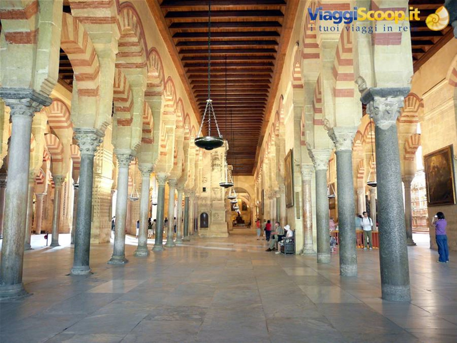 CORDOBA: LA MOSCHEA DELLE MILLE COLONNE