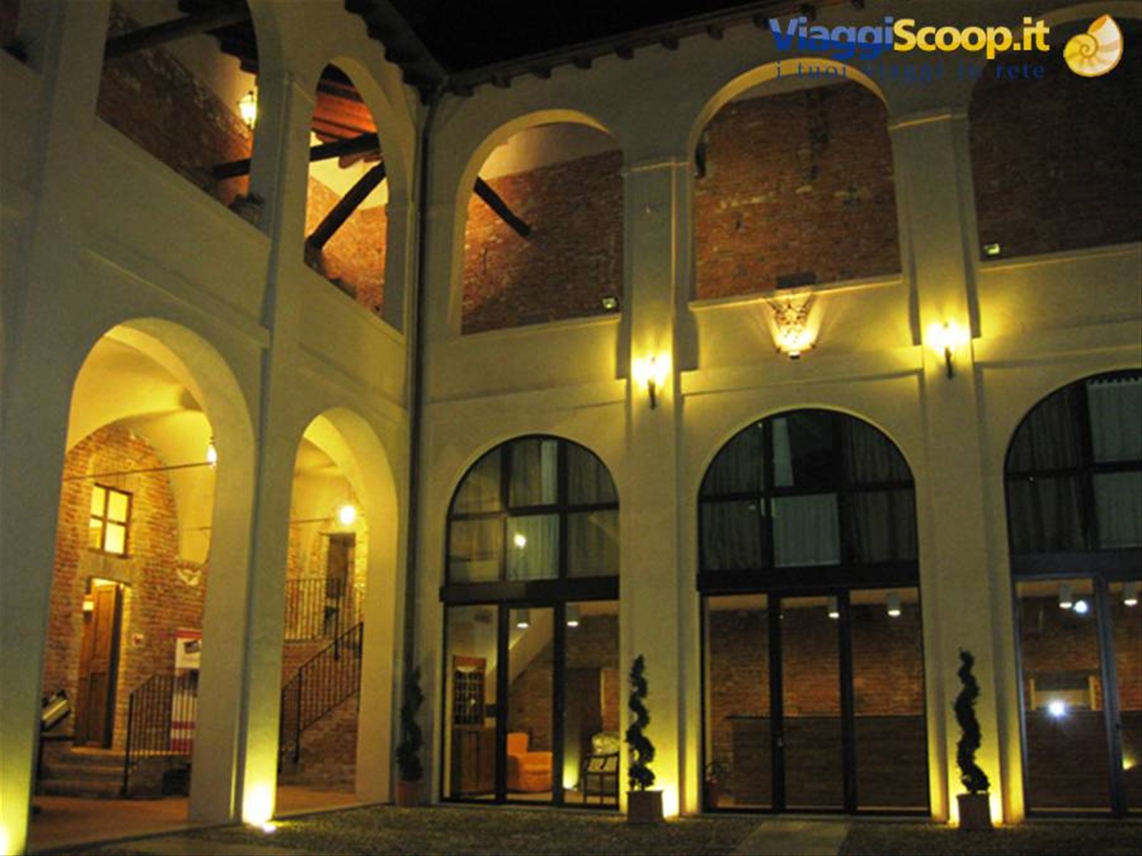 Centro Storico di Lu, Palaazzo Paleologi Resort