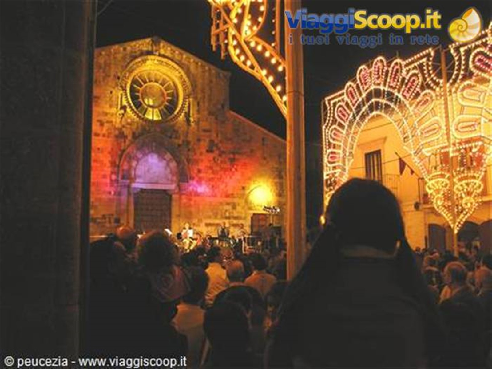 cattedrale di Bovino con festa