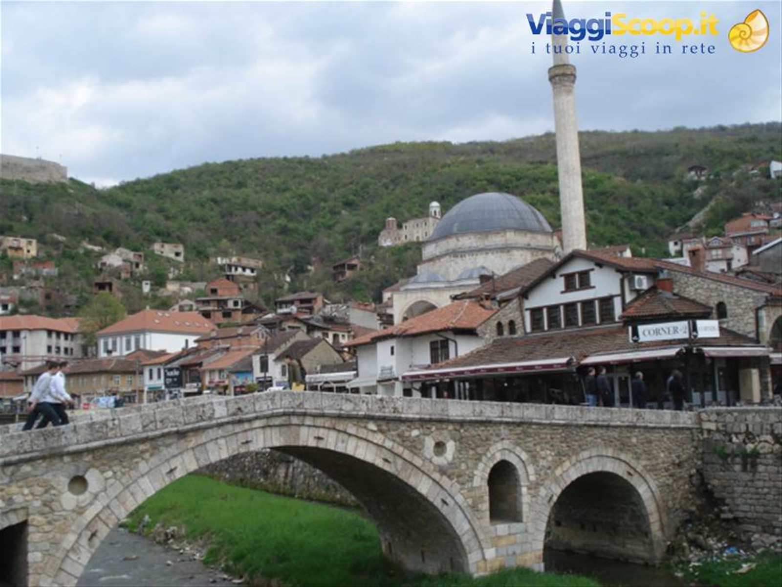 Prizren: ponte vecchio, moschea e fortezza
