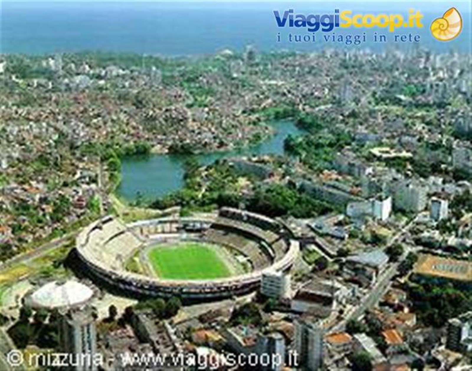 vista dello stadio e citta