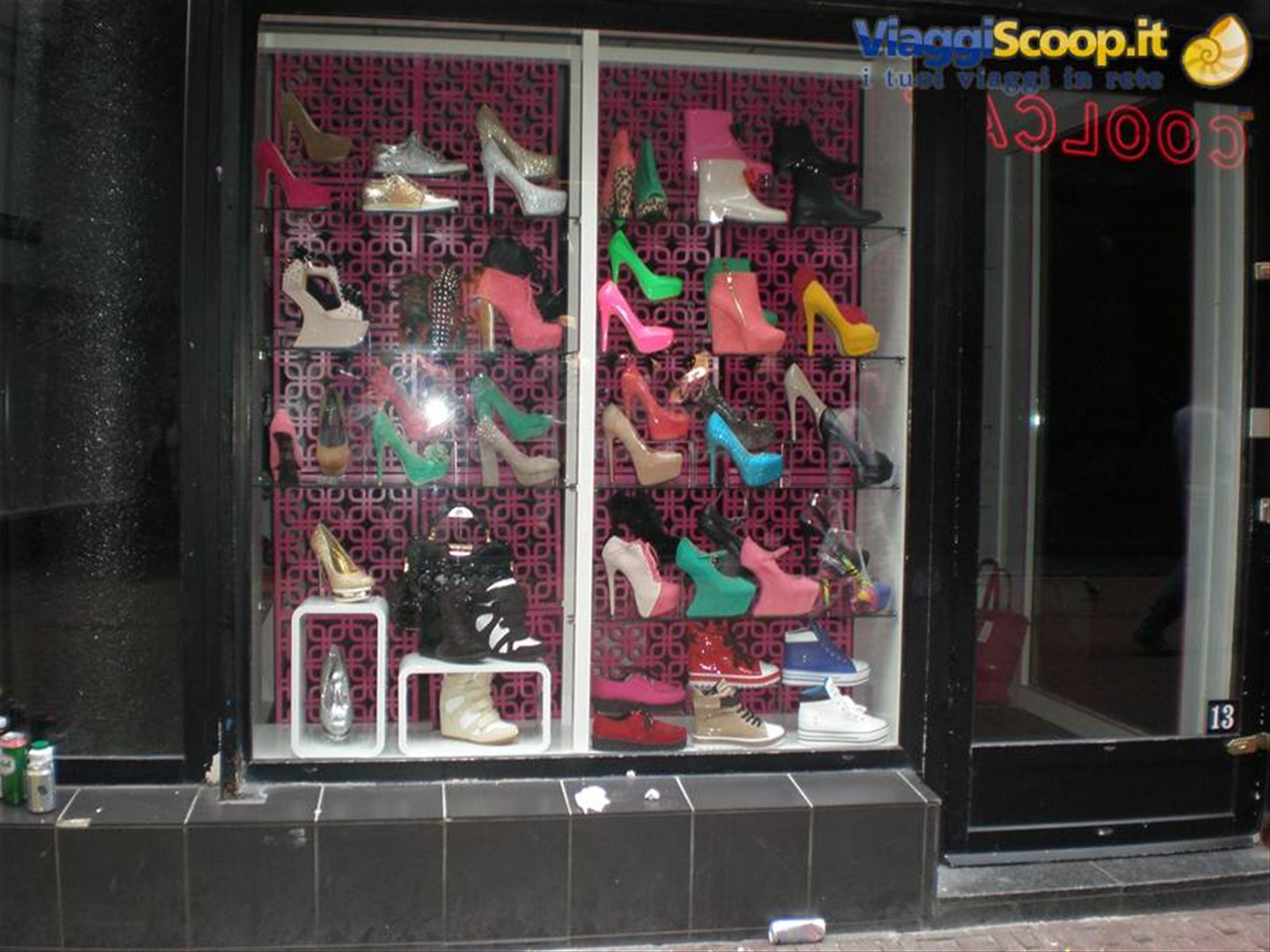 scarpe in vetrina Kaverstraat