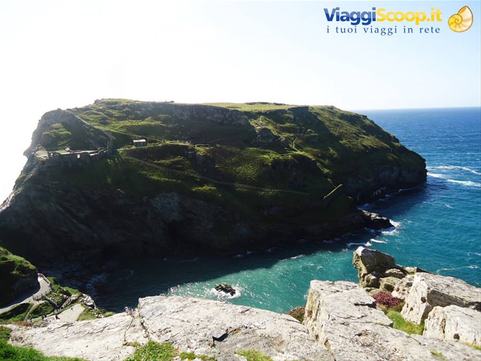 vista sul castello di tintagel, mitica dimora di Re Artu