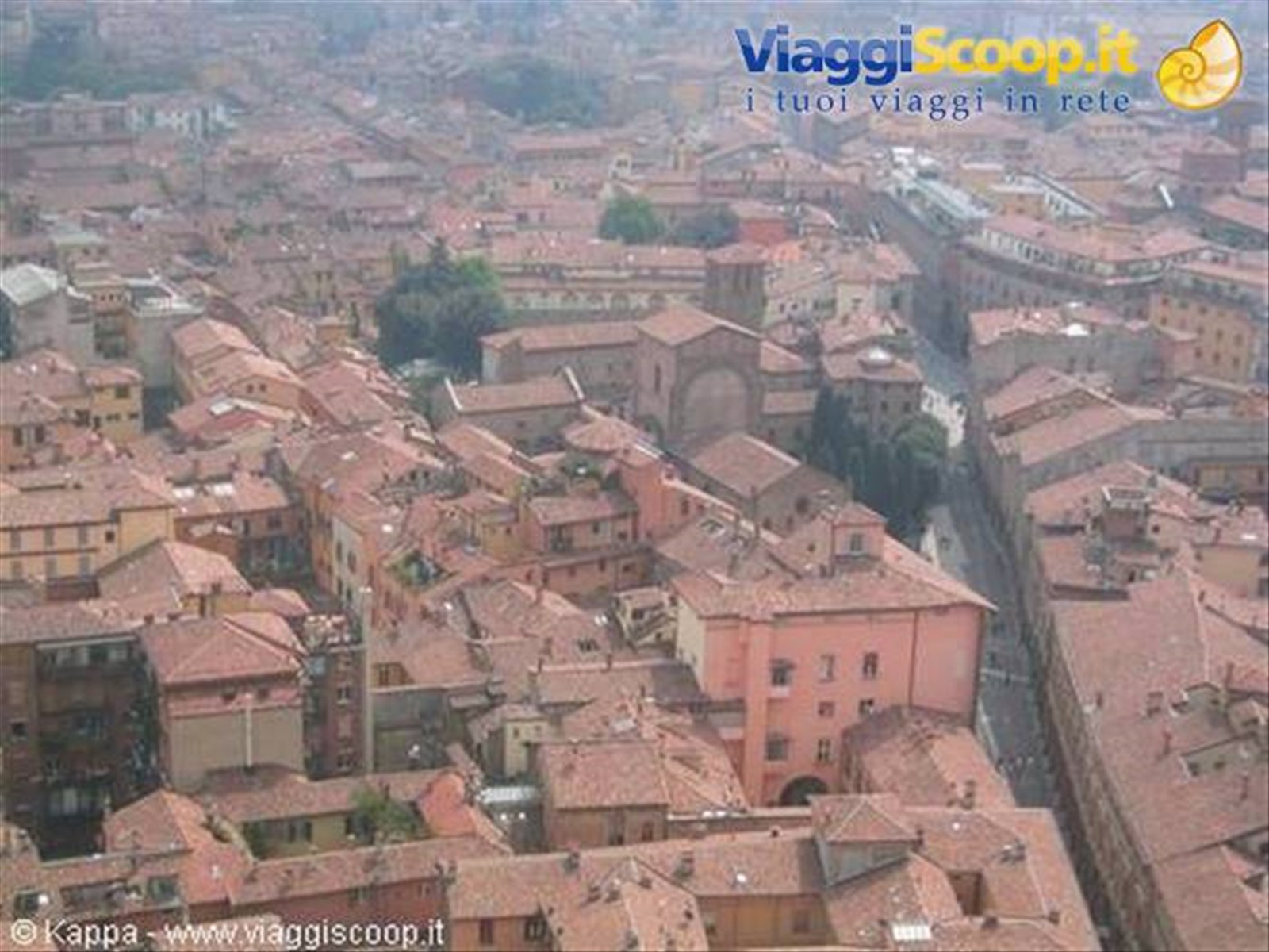 il complesso di S. Stefano dalla Torre degli Asinelli
