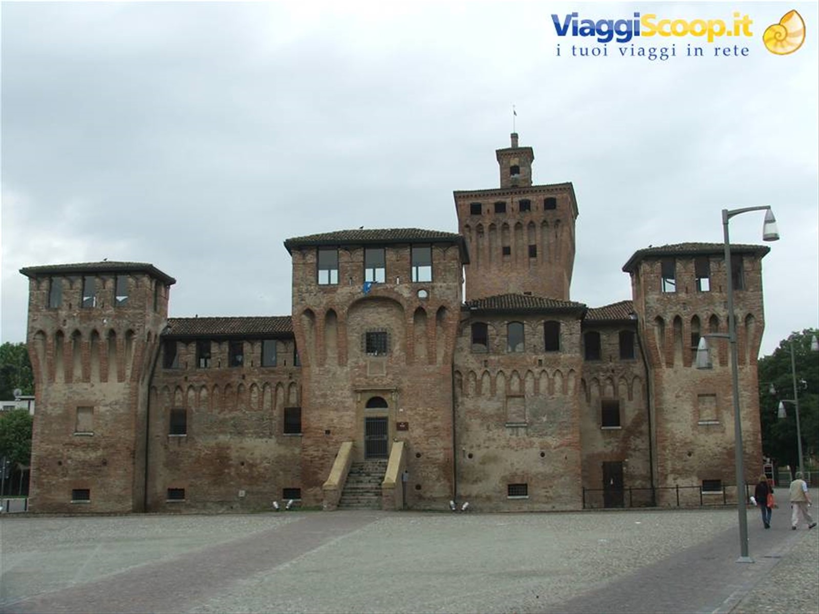 Cento, Castello