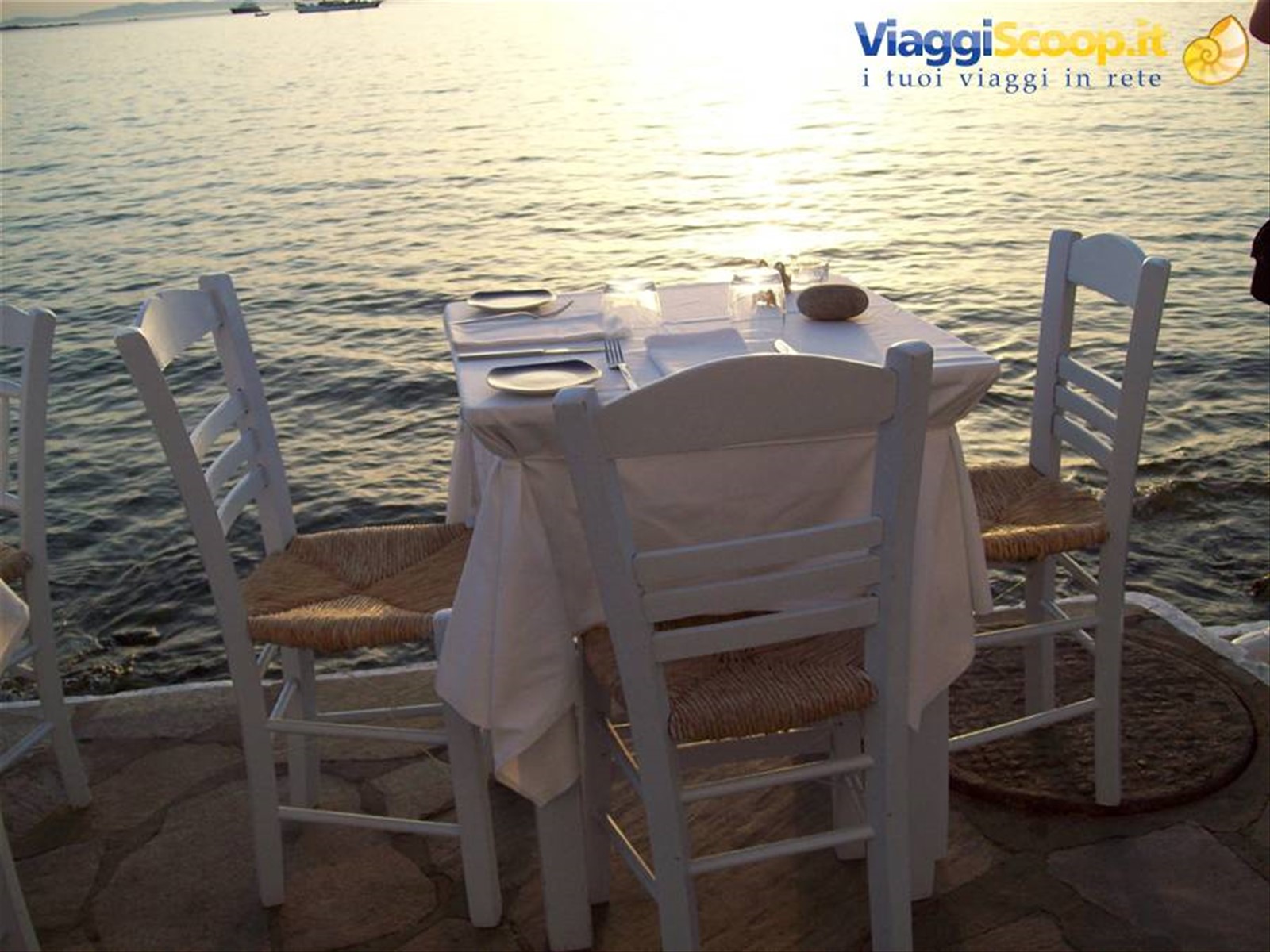 Arriva il tramonto.. che cenetta romantica..
