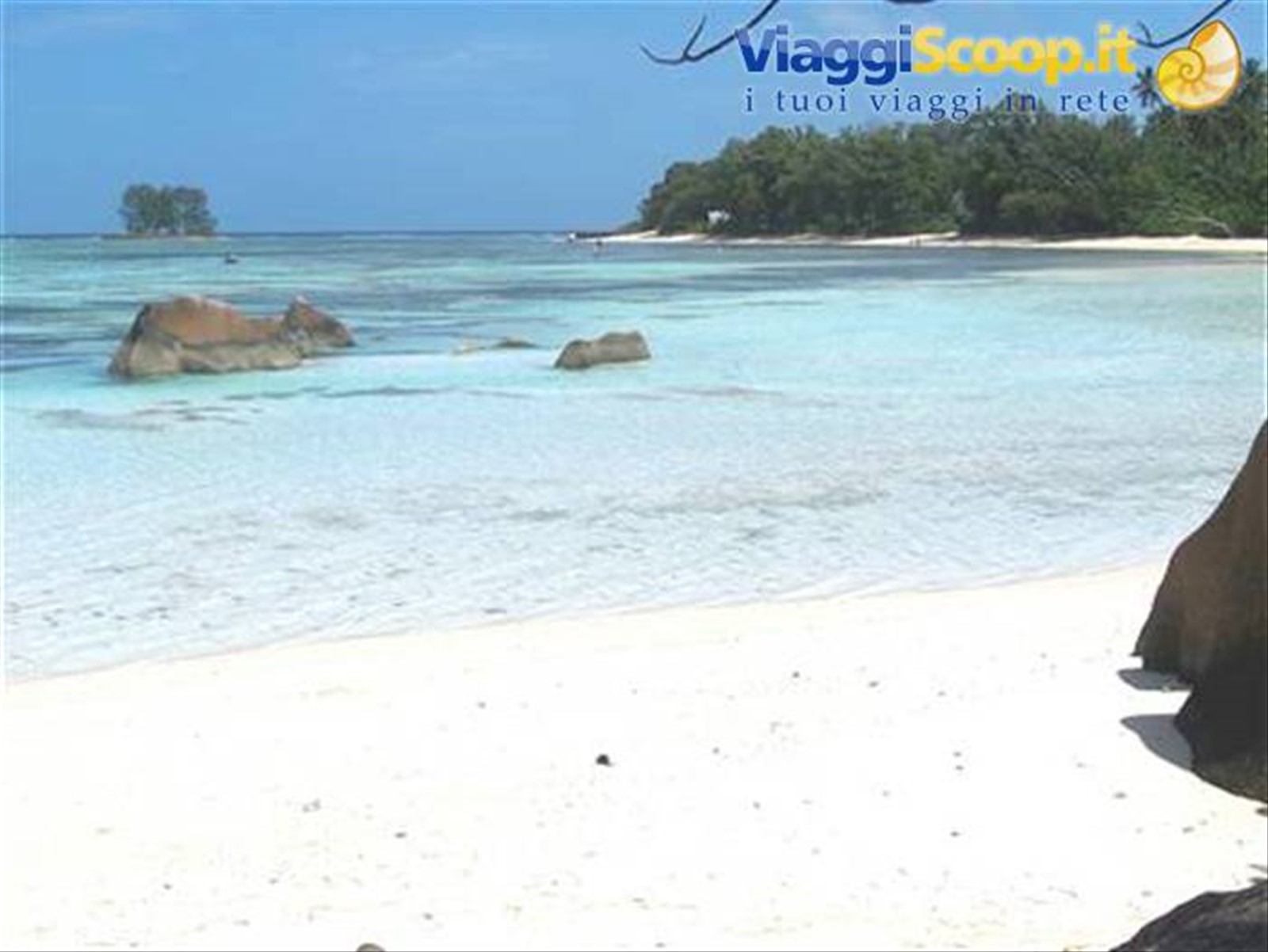 Acqua cristallina a Praslin