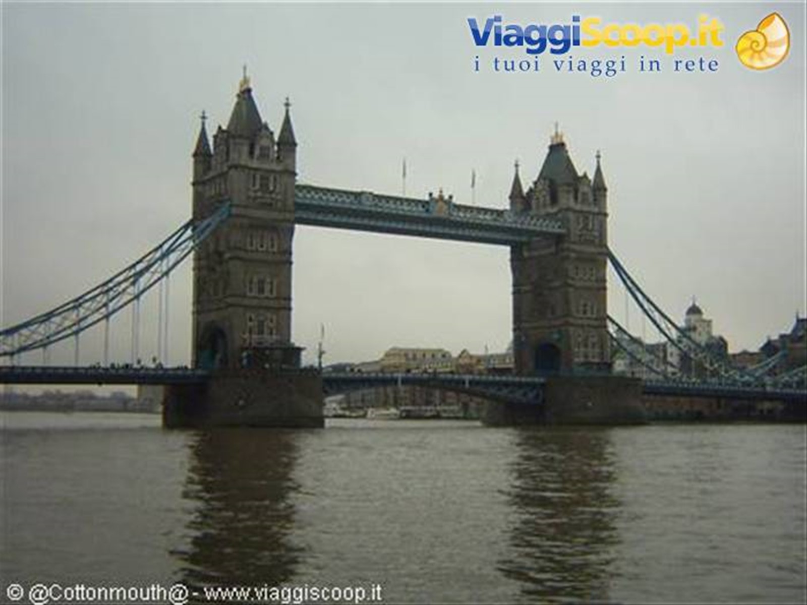 Tower Bridge - Una delle tante giornate piovose di Londra...