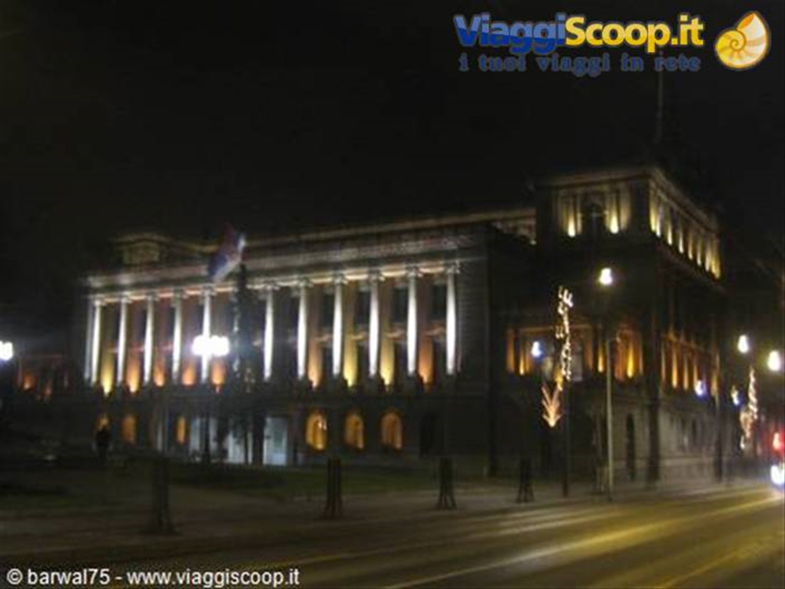 Palazzo presidenziale by night